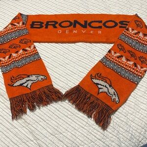 FOREVER COLLECTIBLES NFL Football Denver Broncos Scarf & Bonus Infinity Scarf